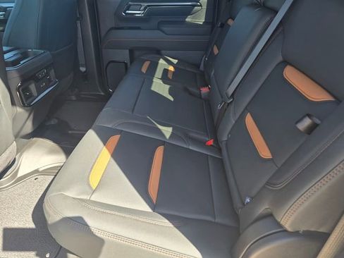 New 2026 GMC Sierra 2500 AT4 w/ AT4 Premium Plus Package AWD/4WD image 9