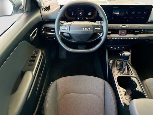 Used 2025 Kia K4 FWD image 10