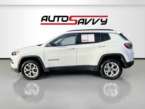 Used 2025 Jeep Compass Latitude image 4