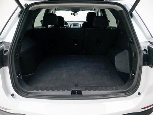Used 2024 Chevrolet Equinox LT image 10