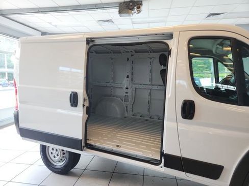 New 2025 RAM ProMaster 1500 w/ Convenience Group FWD image 19