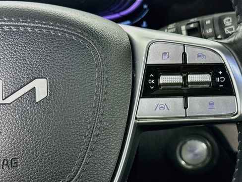 Used 2025 Kia Telluride S FWD image 13