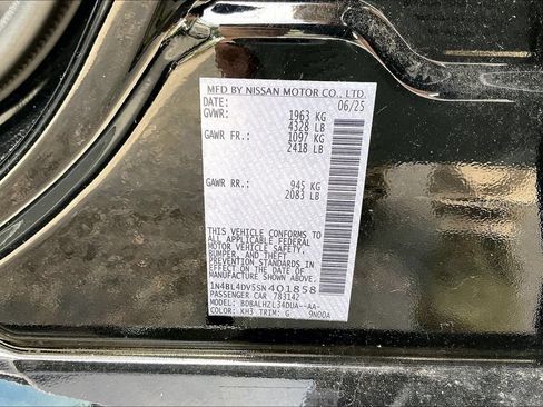 Used 2025 Nissan Altima 2.5 SV FWD image 35