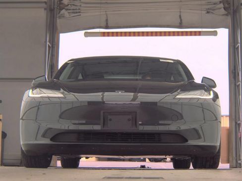 Used 2024 Tesla Model 3 Long Range AWD/4WD image 3