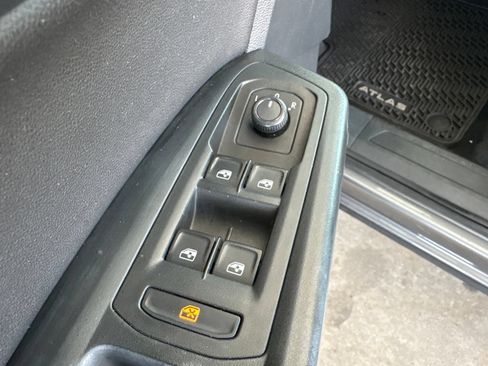 Used 2021 Volkswagen Atlas SE w/ Panoramic Sunroof Package AWD/4WD image 12