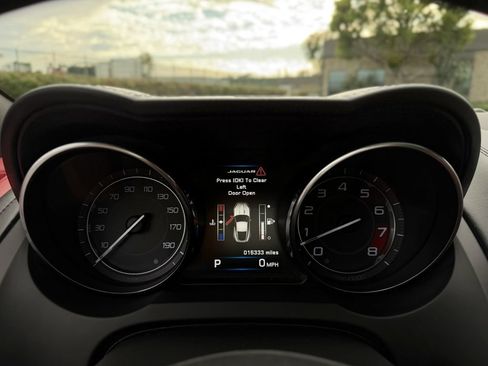 Used 2015 Jaguar F-TYPE Coupe RWD image 23