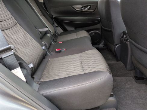 Used 2020 Nissan Rogue SV image 30