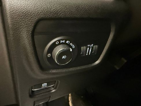 Used 2022 Jeep Grand Cherokee L Limited image 37