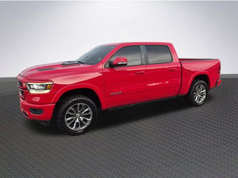 Used 2019 RAM 1500 Laramie AWD/4WD image 2
