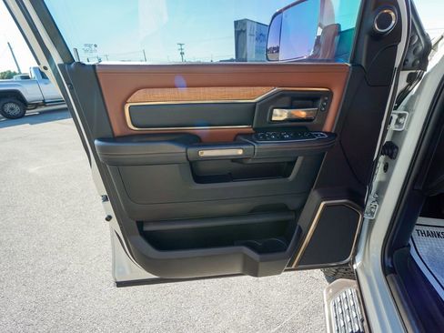 Used 2022 RAM 2500 Limited image 20