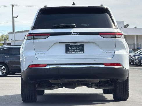 Used 2024 Jeep Grand Cherokee Limited w/ Trailer Tow Package AWD/4WD image 8