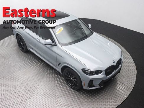 Used 2023 BMW X4 xDrive30i w/ M Sport Package AWD/4WD image 3