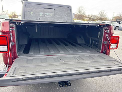 Used 2021 Jeep Gladiator Willys image 16