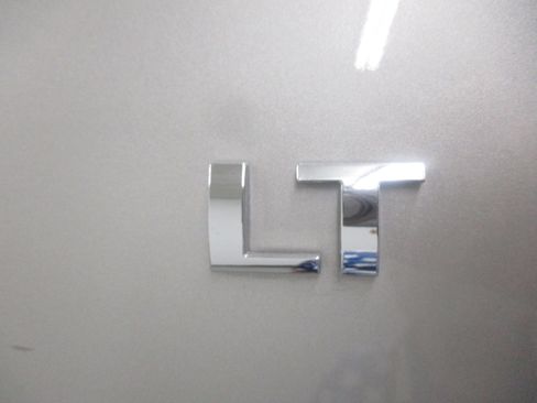 Used 2007 Chevrolet Suburban 2500 LT w/ LT Preferred Equipment Group AWD/4WD image 6