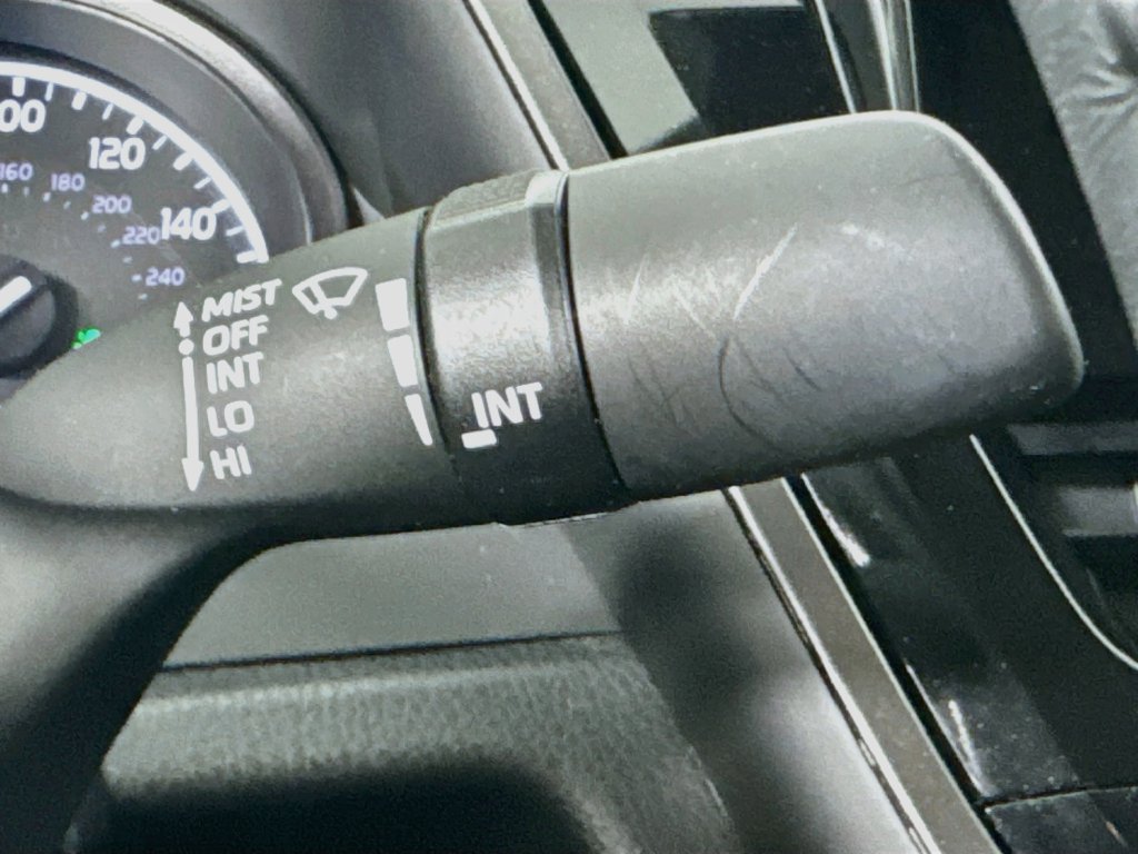 Used 2023 Toyota Camry SE FWD image 14