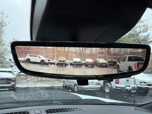 Used 2022 Chevrolet Silverado 1500 ZR2 w/ Technology Package image 41