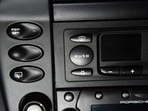 Used 2002 Porsche 911 Turbo image 32
