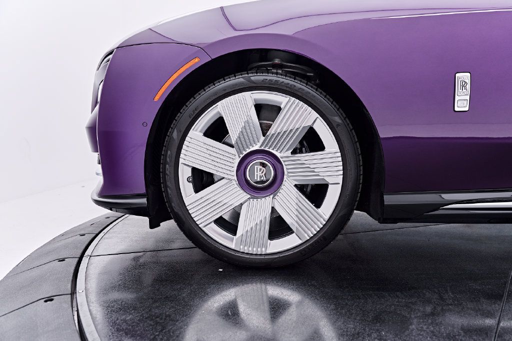 Used 2024 Rolls-Royce Spectre w/ Spectre Launch Package AWD/4WD image 3