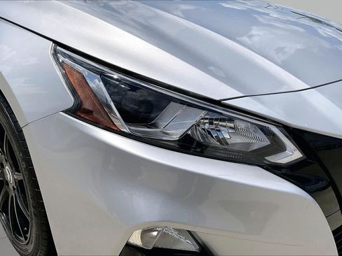 Used 2020 Nissan Altima 2.5 S FWD image 26