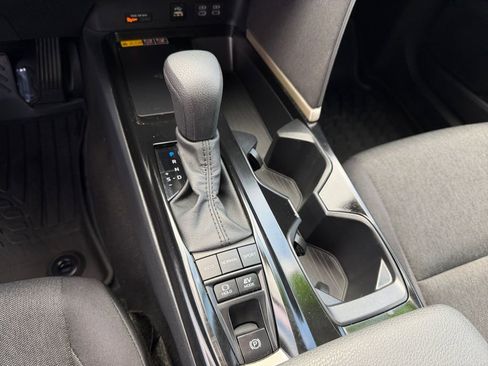Used 2025 Toyota Camry LE FWD image 28