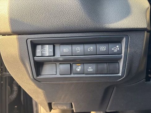 Used 2022 Toyota Tundra Limited image 46