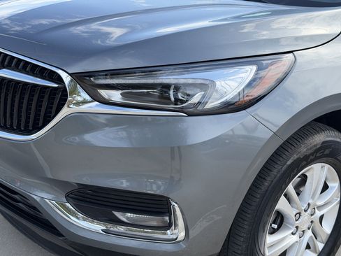 Used 2020 Buick Enclave Essence w/ Sound and Sites Package image 9