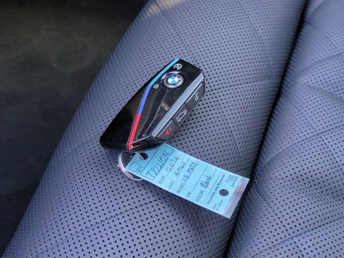 Used 2026 BMW X5 M60i image 36