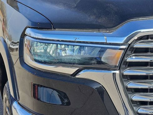 New 2026 RAM 1500 Laramie AWD/4WD image 8