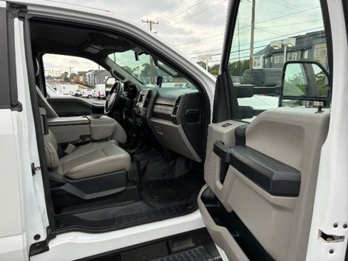 Used 2018 Ford F350 XL w/ Power Equipment Group image 21