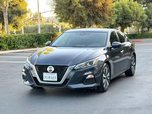 Used 2022 Nissan Altima 2.5 SV FWD image 8