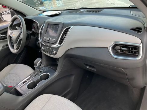 Used 2022 Chevrolet Equinox LS FWD image 19