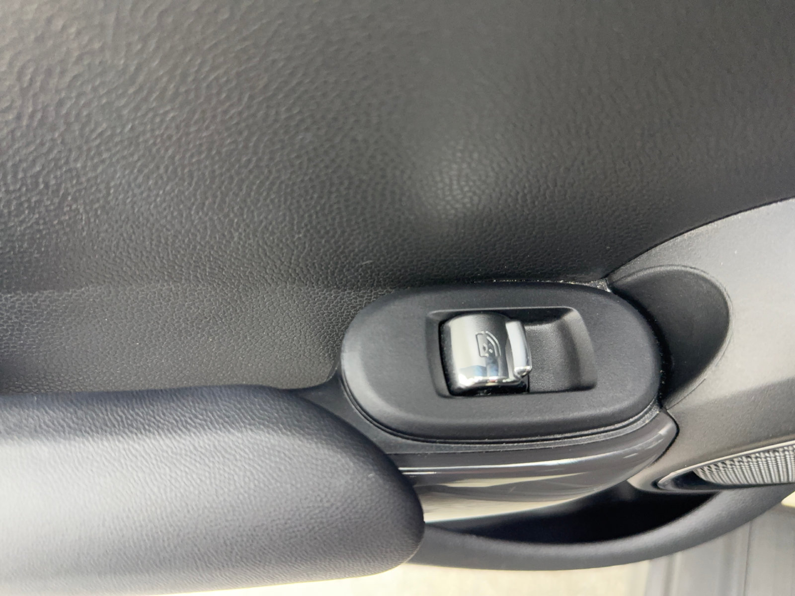 Used 2020 MINI Cooper 4-Door Hardtop FWD image 41