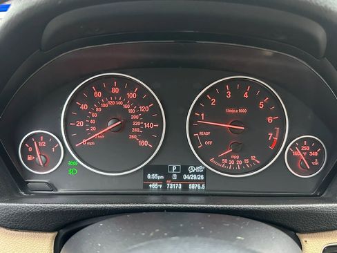 Used 2015 BMW 320i Sedan RWD image 4