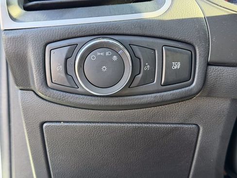 Used 2023 Ford Edge SE AWD/4WD image 6