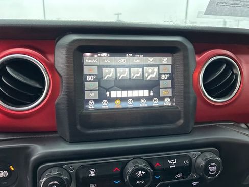 Used 2021 Jeep Wrangler Unlimited Rubicon w/ Xtreme Recon 35" Tire Package image 27