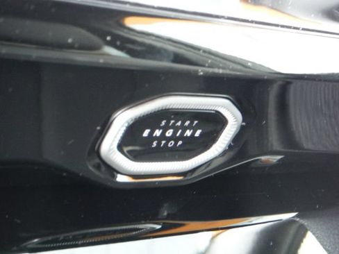 New 2026 Jeep Grand Cherokee L Limited w/ Limited Altitude Package AWD/4WD image 21