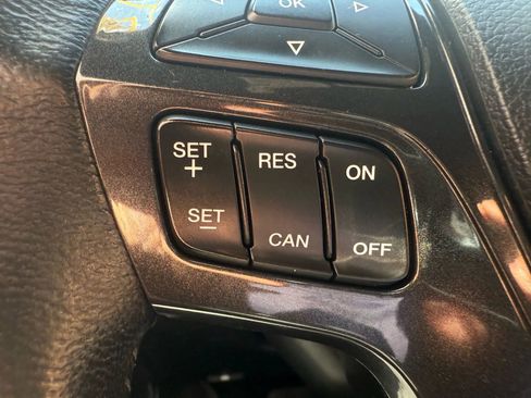 Used 2017 Ford Explorer XLT w/ Equipment Group 202A image 14