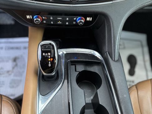 Used 2019 Buick Enclave Premium w/ Experience Buick Package image 19