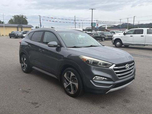 Used 2017 Hyundai Tucson Sport FWD image 3