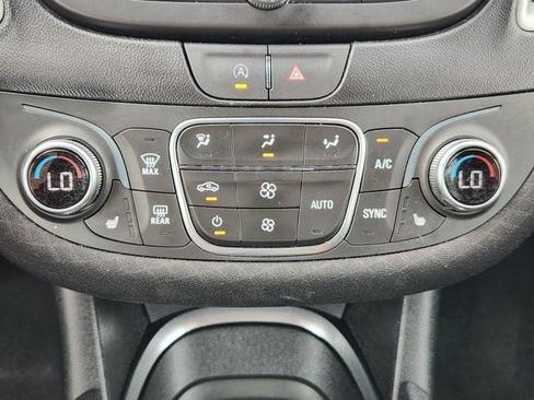 Used 2024 Chevrolet Malibu LT FWD image 17