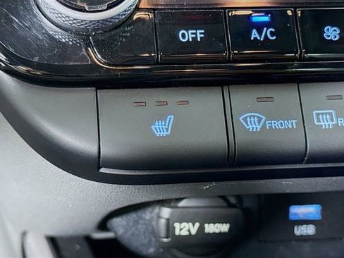 Used 2025 Hyundai Elantra SEL FWD image 20