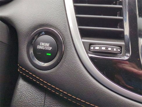 Certified 2022 Chevrolet Trax LT w/ Sport Edition image 17