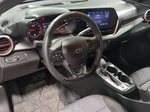 Used 2024 Chevrolet Trax RS w/ Driver Confidence Package image 12