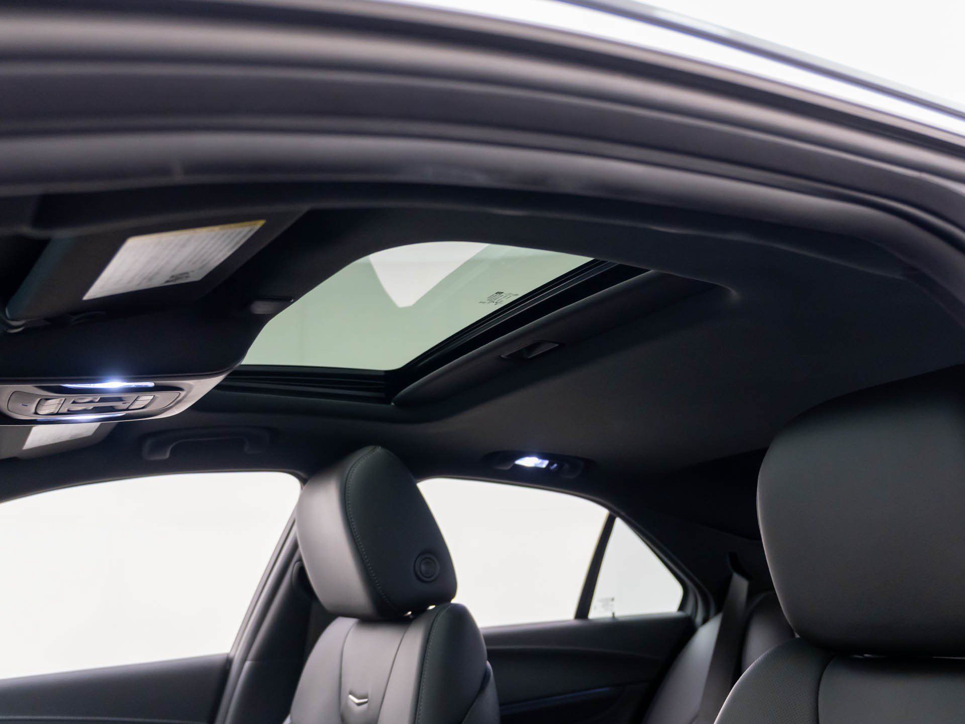 Used 2022 Cadillac CT4 Premium Luxury RWD image 19
