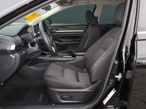 Used 2023 Nissan Altima 2.5 SV image 7