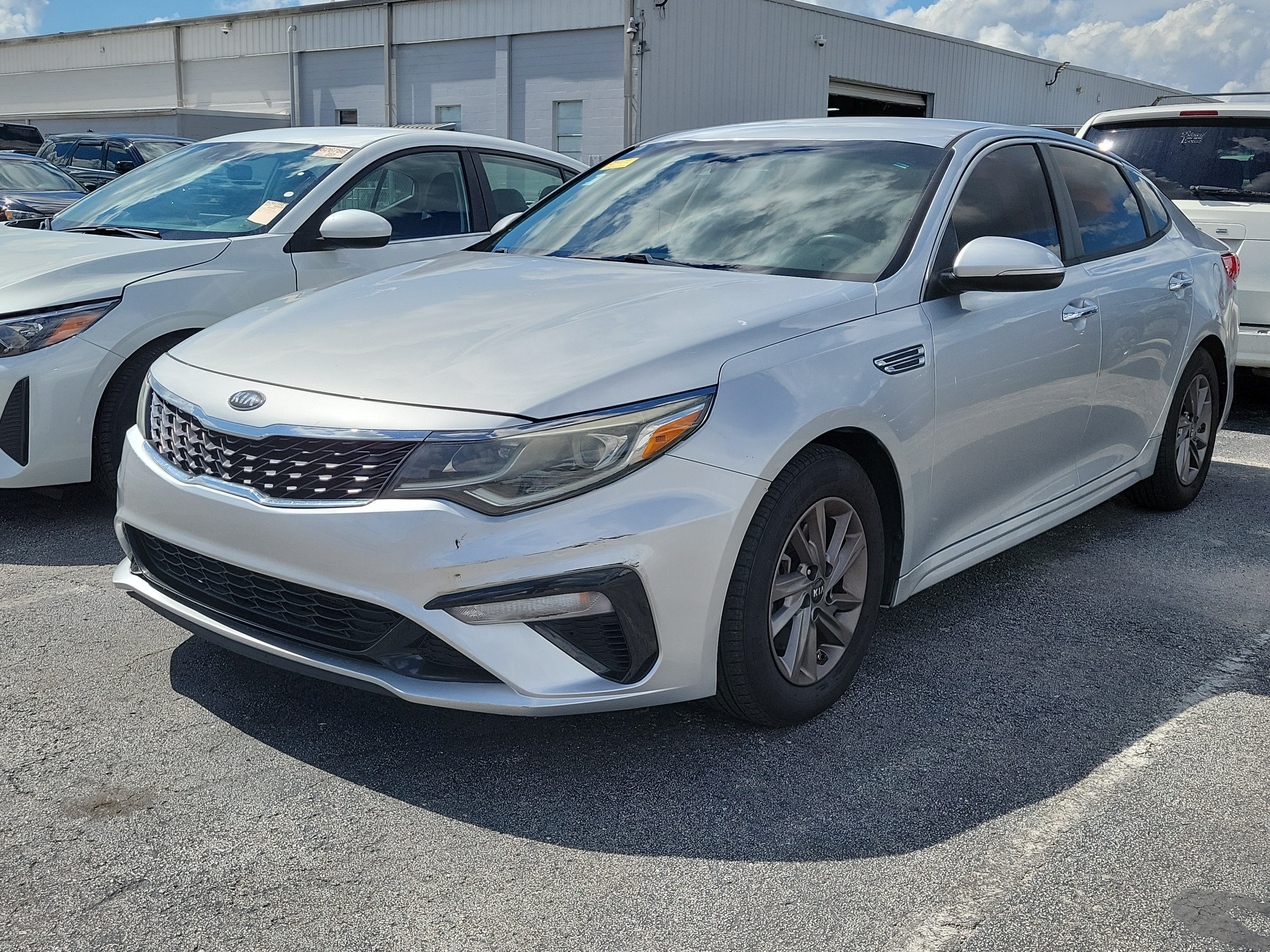 Used 2020 Kia Optima LX FWD image 3
