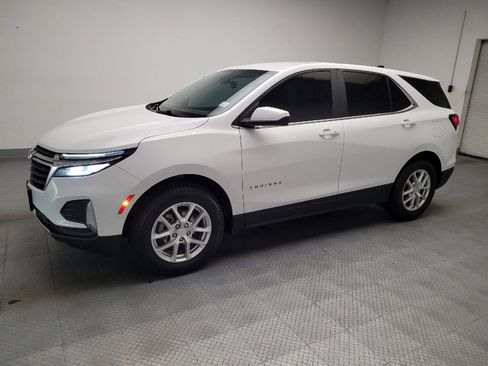 Used 2022 Chevrolet Equinox LT FWD image 2