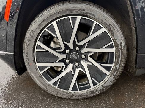 New 2025 Jeep Wagoneer S Limited w/ Comfort Package image 9