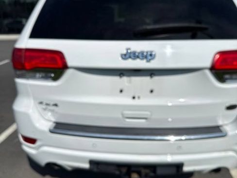 Used 2016 Jeep Grand Cherokee Overland w/ Advanced Technology Group AWD/4WD image 8