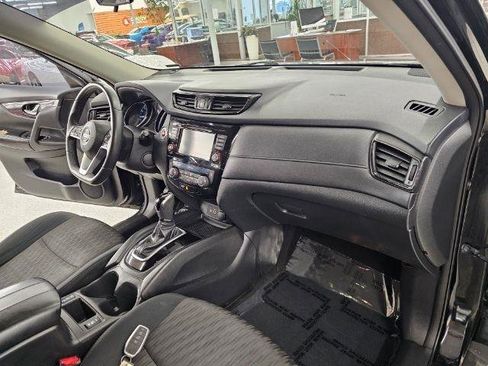 Used 2018 Nissan Rogue SV AWD/4WD image 8